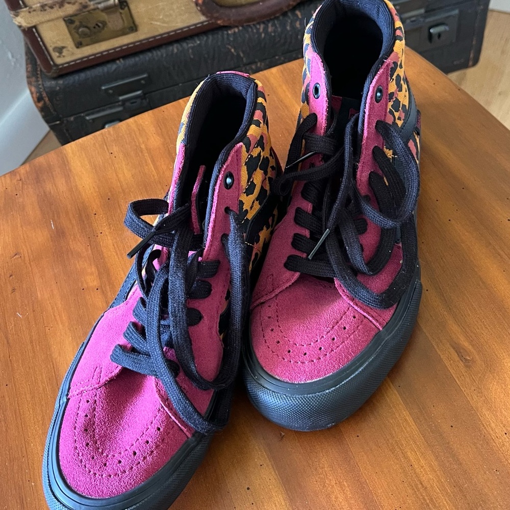 NWOT High top Vans